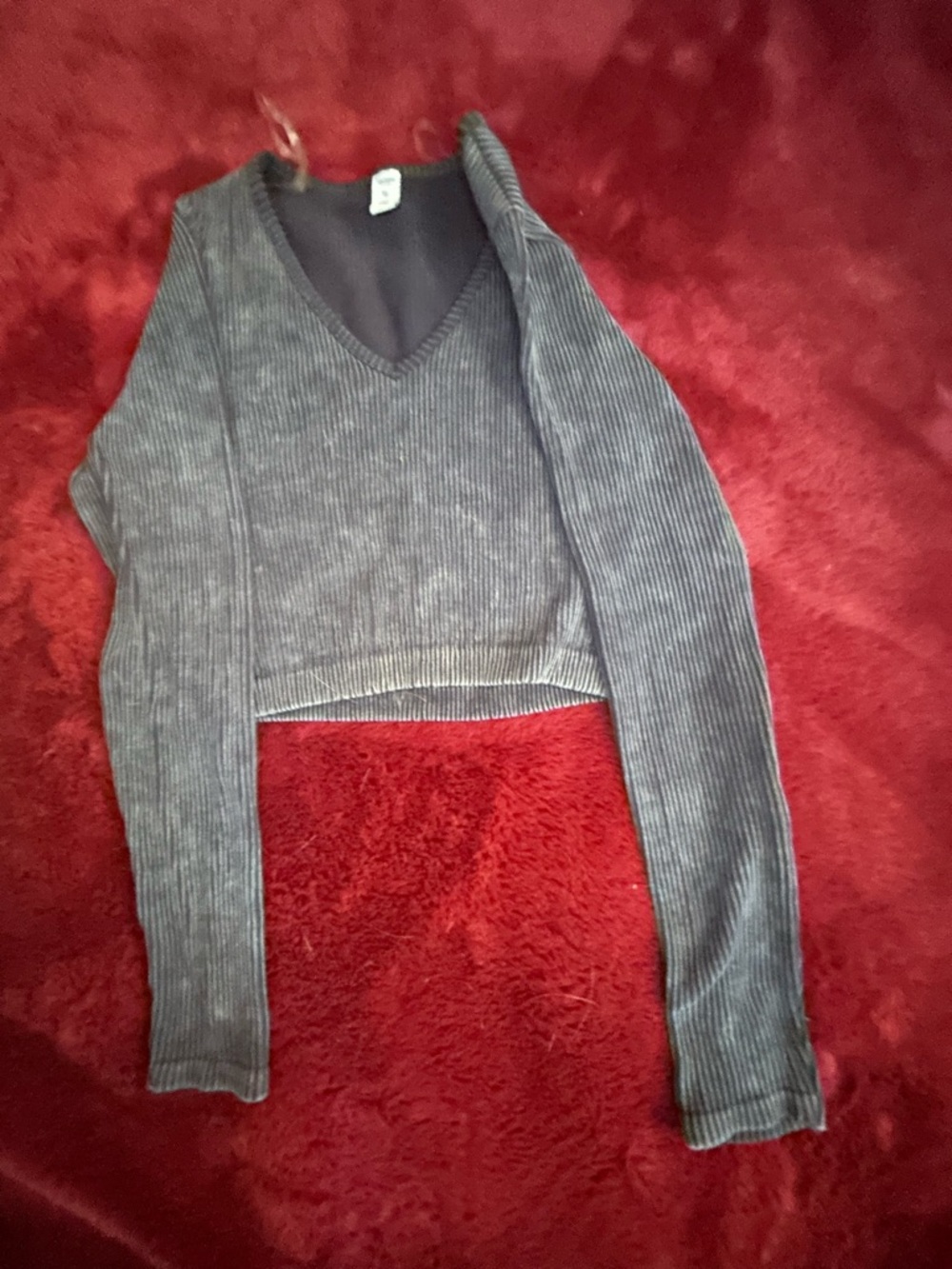 Arizona Jean Company Women's Charcoal Ribbed V-Neck Sweater